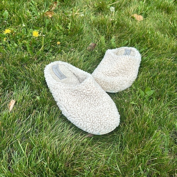 Everlane Shoes - EVERLANE Renew Teddy Slippers
